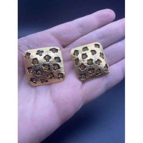 Vtg Earrings Leopard Gold Tone Brushed Finish Square With Amber Stones 1.25" - Picture 4 of 7